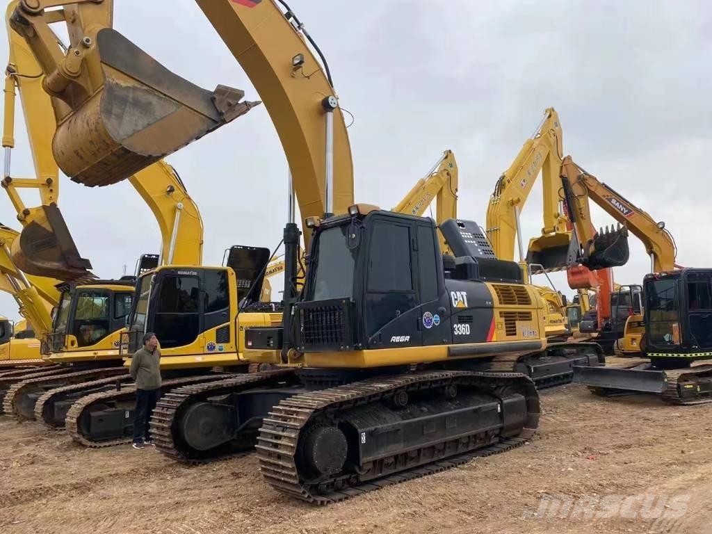 CAT 336 D حفارات زحافة