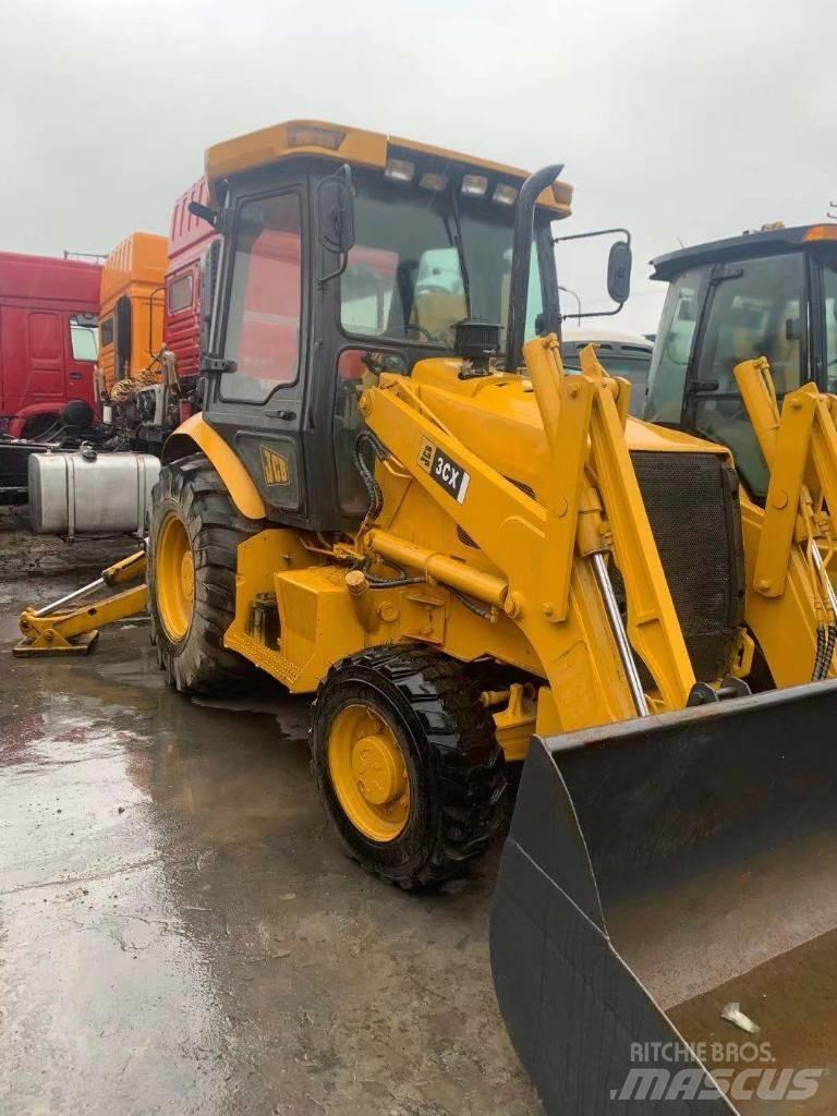 JCB 3 CX لوادر ذات جرافات عكسية