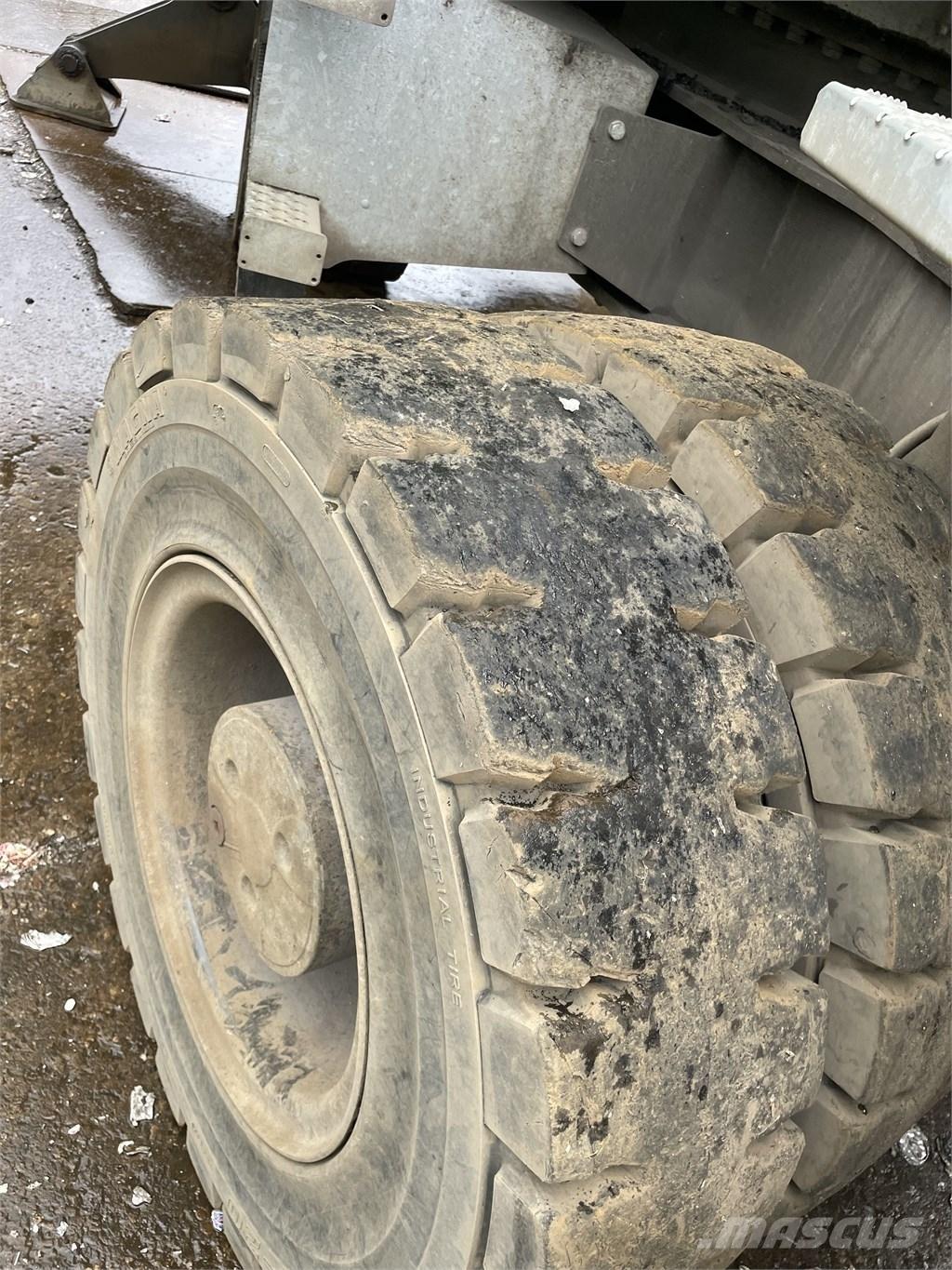 Sennebogen 830 E أخرى
