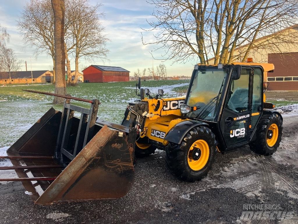 JCB 525-60 معدات مناولة لأغراض الزراعة