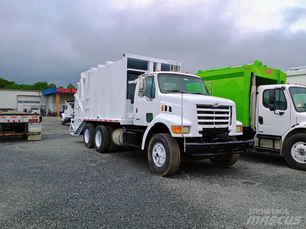 Sterling L7500 شاحنات المخلفات