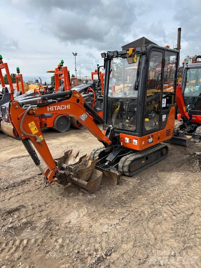 Hitachi ZX 19-6 حفارات صغيرة أقل من 7 طن (حفارات صغيرة)