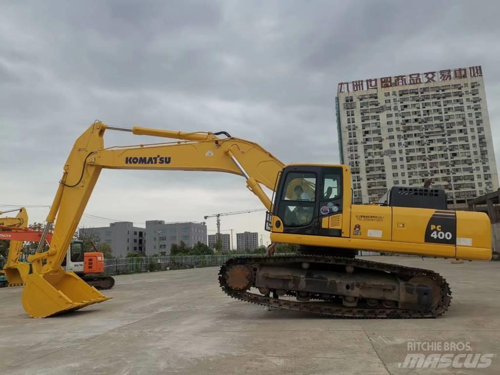 Komatsu PC 400-8 حفارات زحافة