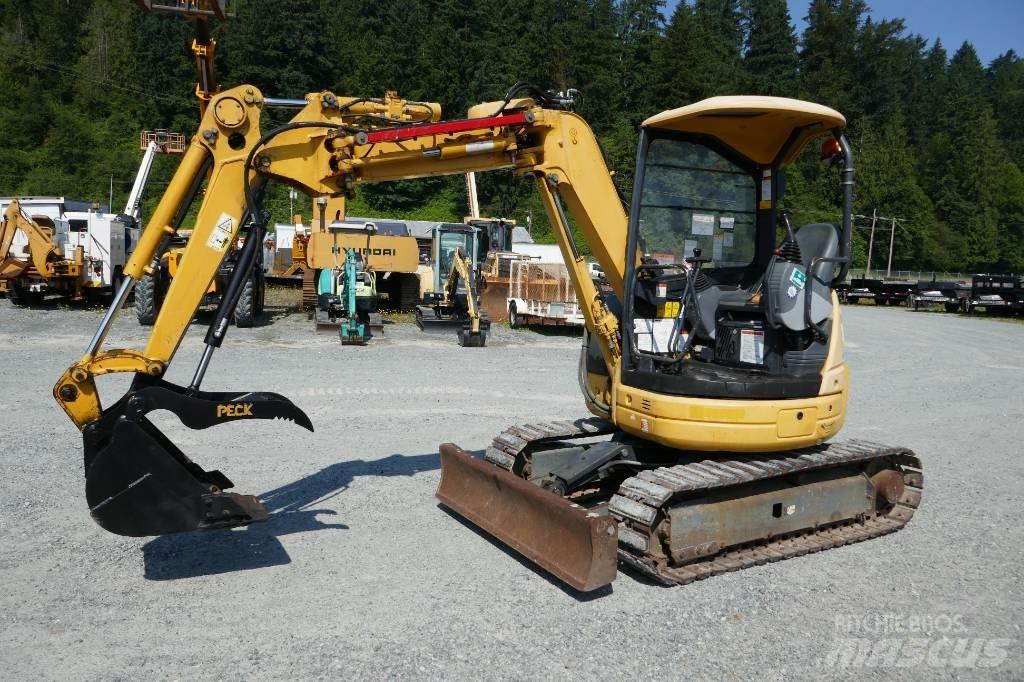 Komatsu PC 30 UU-5 حفارات صغيرة أقل من 7 طن (حفارات صغيرة)