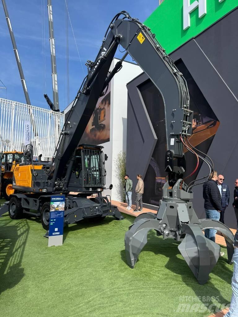Hyundai HW 250 AMH مناولات المخلفات / مناولات صناعية