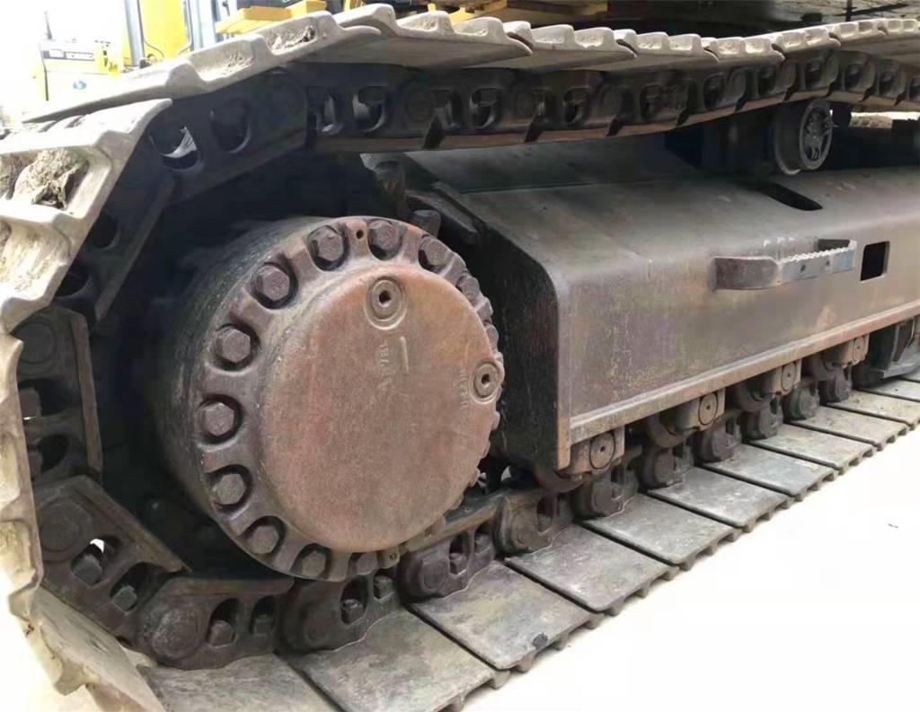CAT 329D حفارات زحافة
