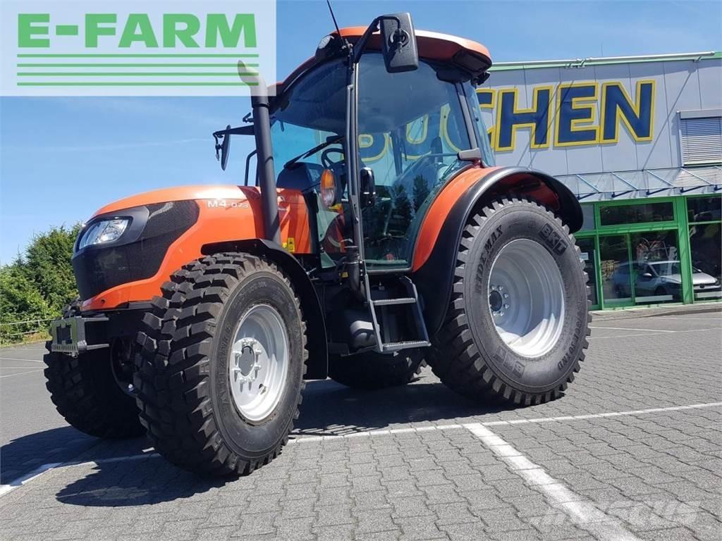 Kubota m4073 cab الجرارات