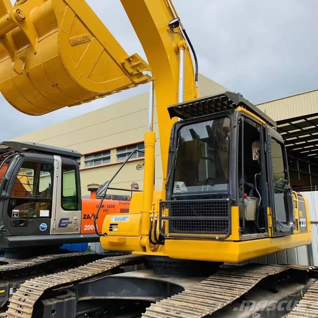 Komatsu PC 200 حفارات زحافة