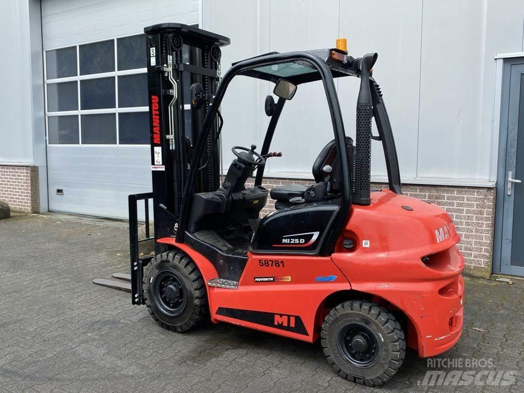 Manitou MI 25 شاحنات الديزل