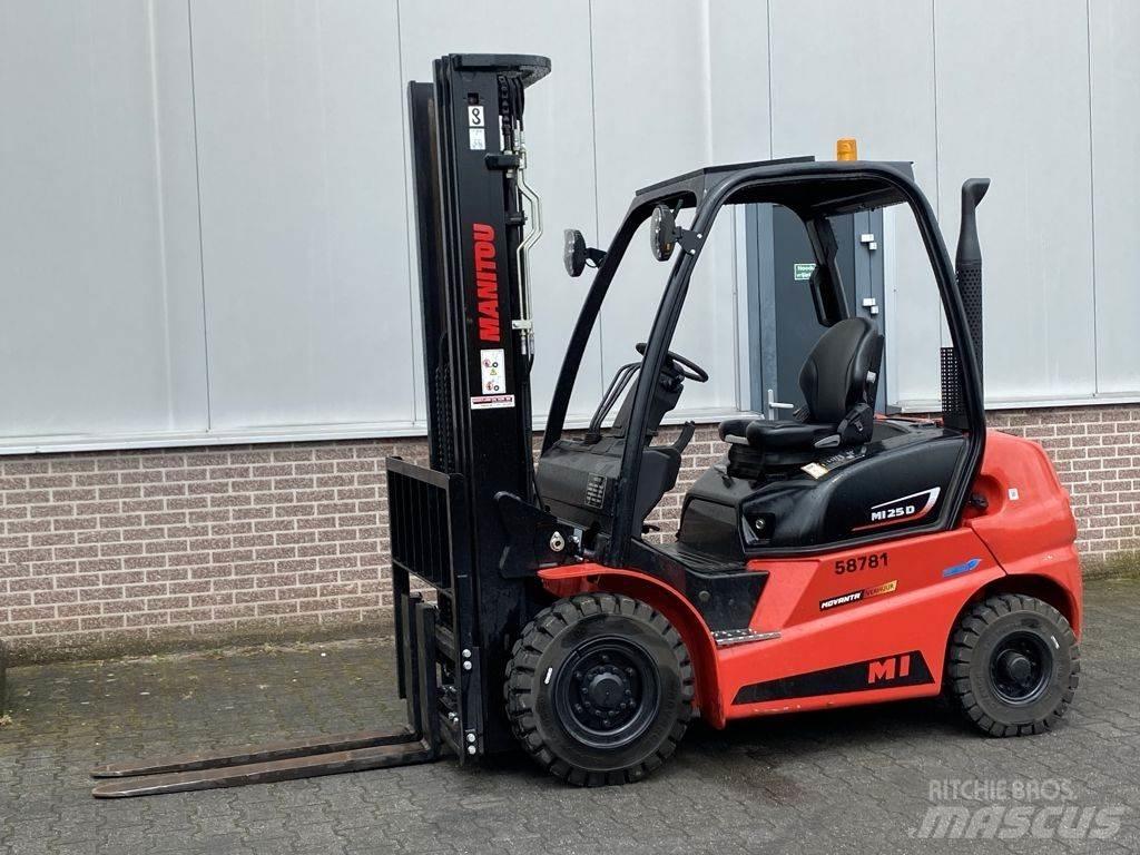 Manitou MI 25 شاحنات الديزل