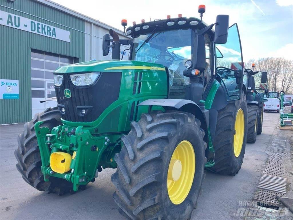 John Deere 6250R الجرارات