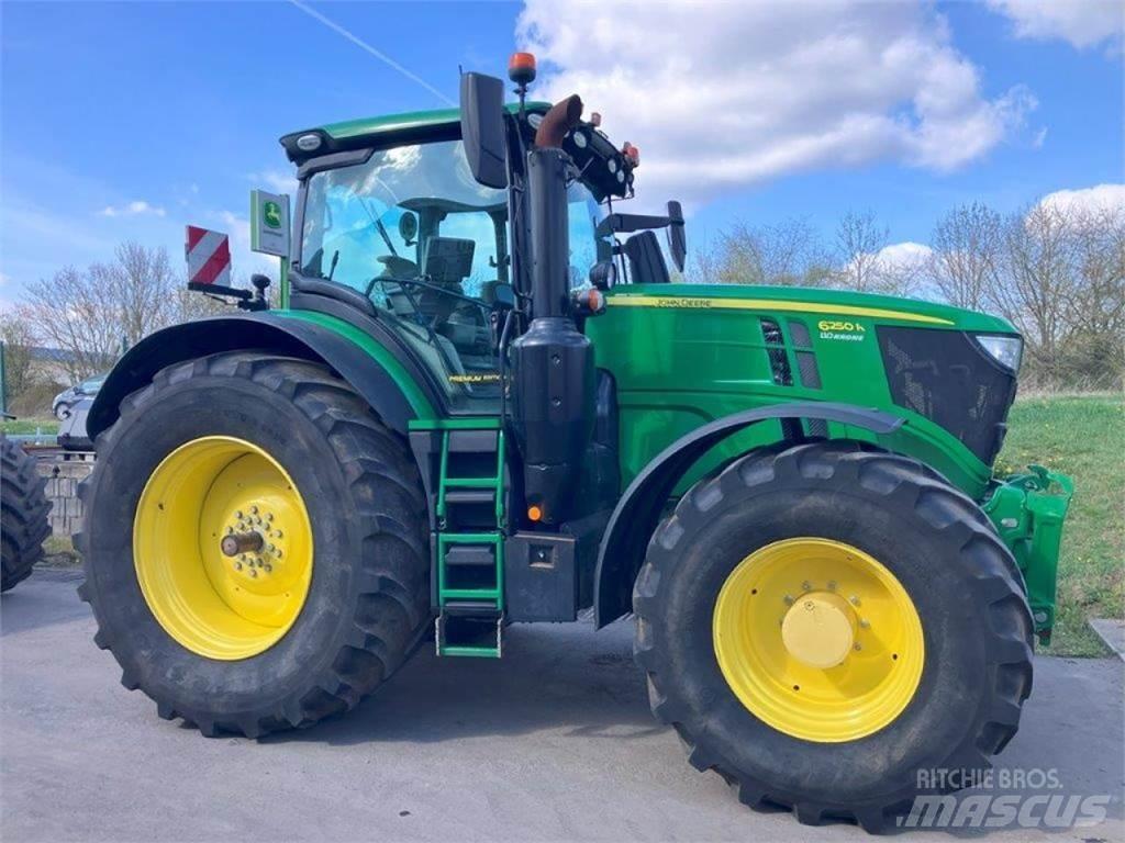 John Deere 6250R الجرارات