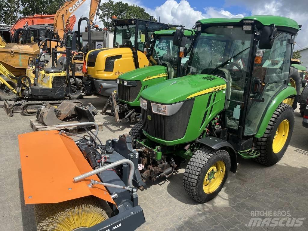 John Deere 3045 R جرارات مدمجة