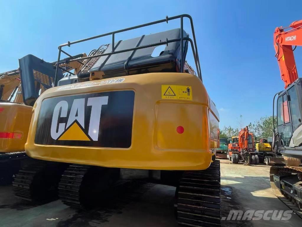 CAT 330D2 حفارات زحافة