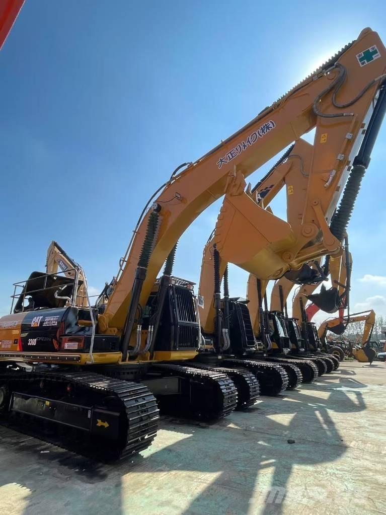 CAT 330D2 حفارات زحافة