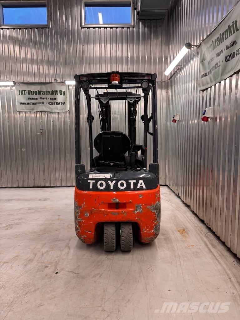Toyota 8 FBEK 18 T شاحنات ذات رافعات شوكية تعمل بالكهرباء