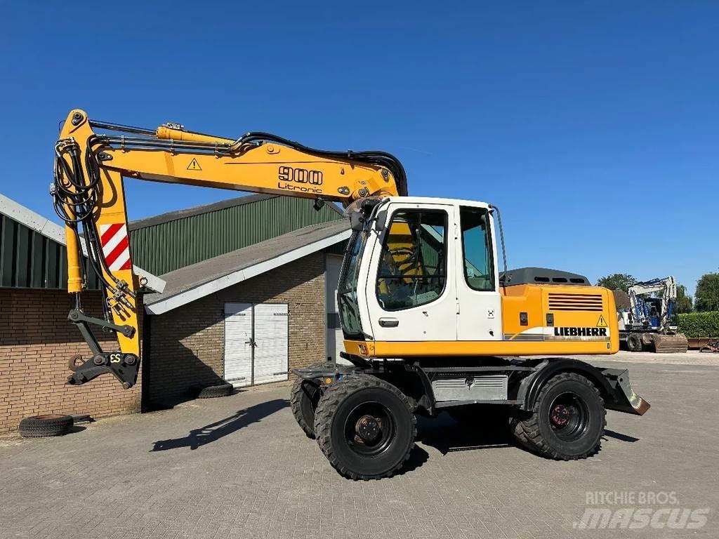Liebherr A900C حفارات بعجل