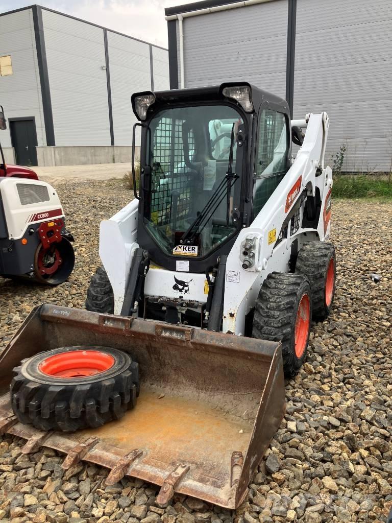 Bobcat S 530 لوادر انزلاقية التوجيه