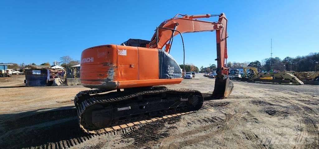 Hitachi ZX 225 USR حفارات زحافة