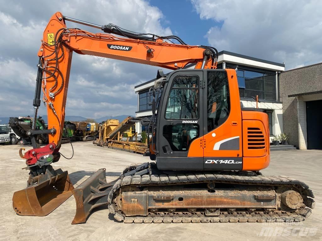 Doosan DX 140 LCR-5 حفارات زحافة