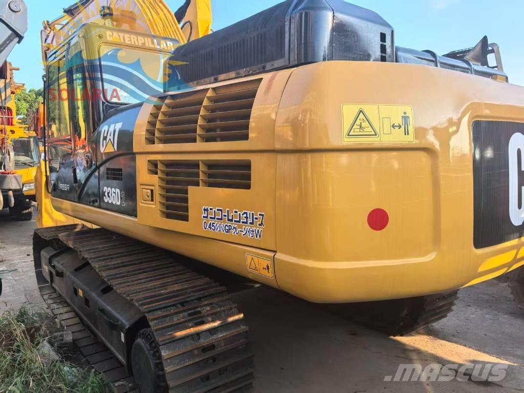 CAT 336 D 2 حفارات زحافة