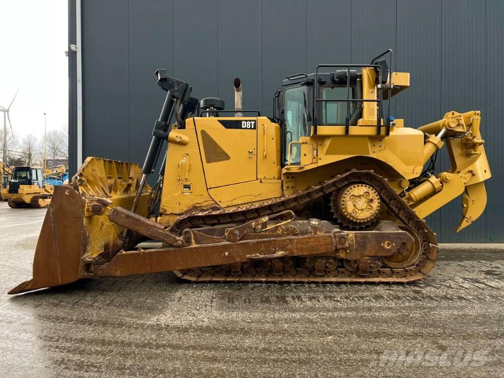 CAT D8T - CE بلدوزرات مجنزرة