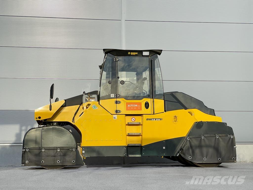 Bomag BW 28 RH مداحل ذات إطارات هوائية
