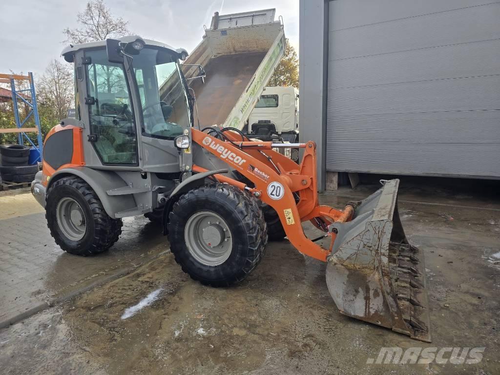 Atlas AR 65 لوادر بعجل