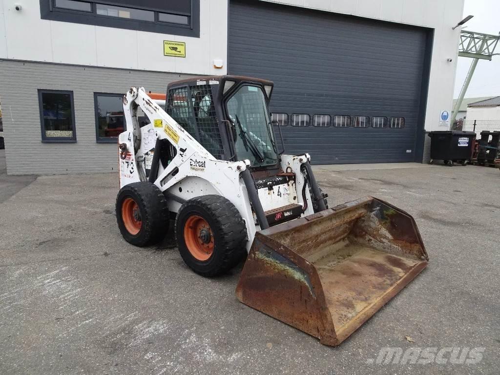 Bobcat 873 لوادر انزلاقية التوجيه