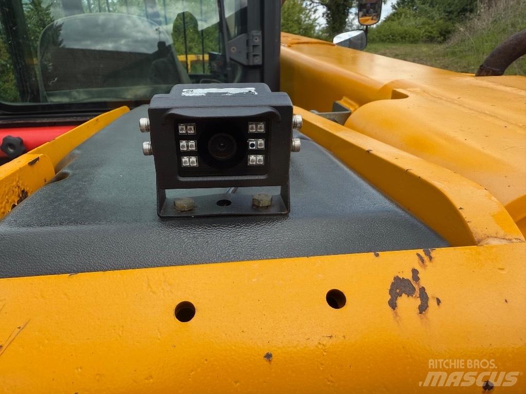 JCB 525-60 مناولات متداخلة
