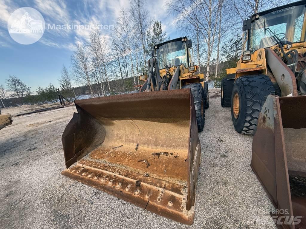 Volvo L 120 C لوادر بعجل