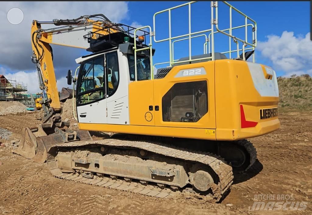 Liebherr R 922 LC حفارات زحافة