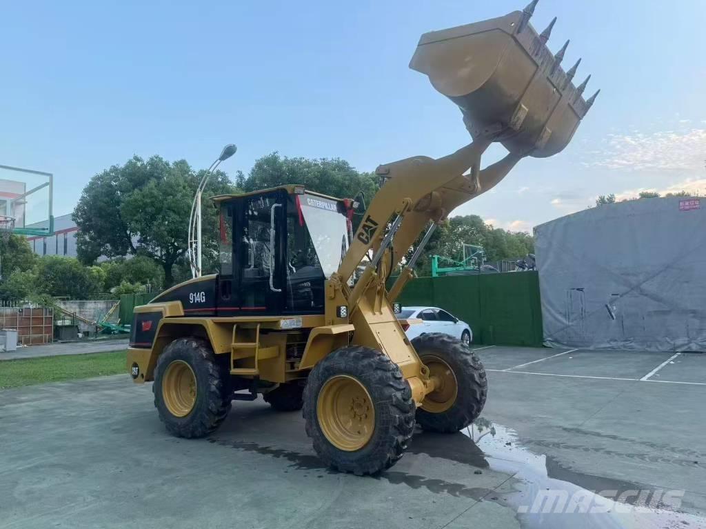 CAT 910M لوادر بعجل