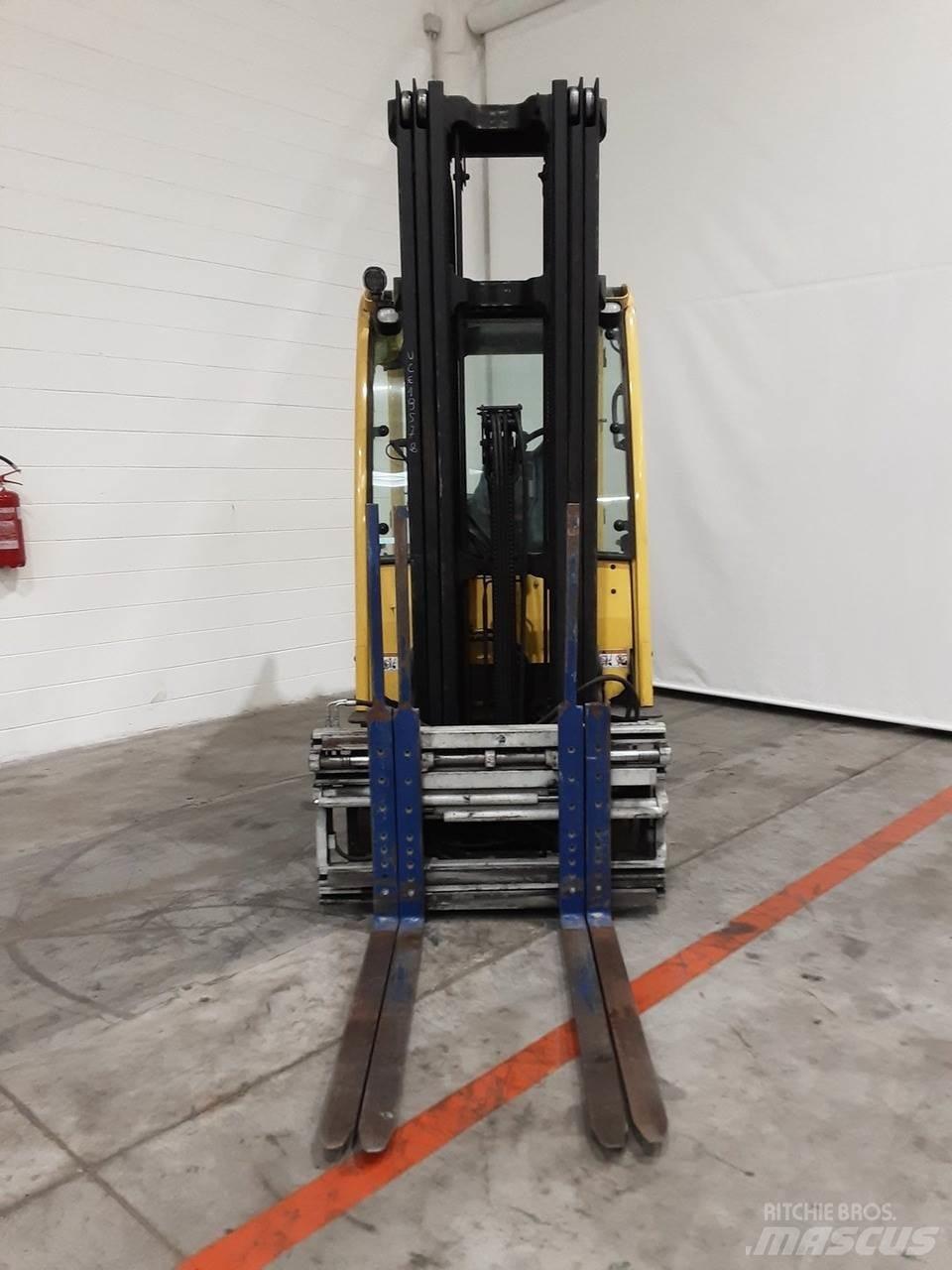 Hyster J2.5XN شاحنات ذات رافعات شوكية تعمل بالكهرباء