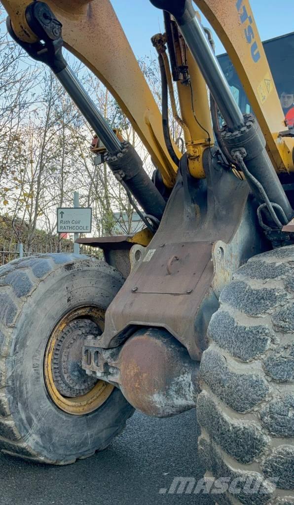 Komatsu WA 600-6 لوادر بعجل