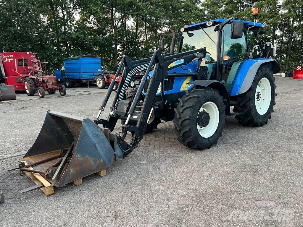 New Holland T 5050 الجرارات