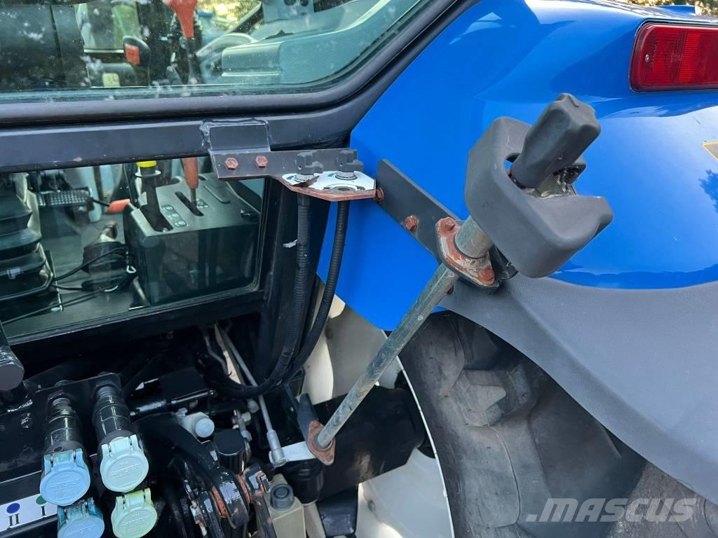 New Holland T 5050 الجرارات