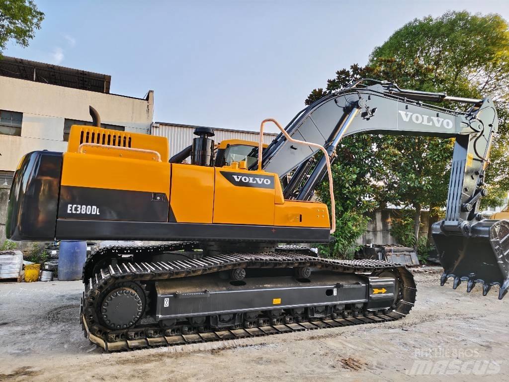 Volvo EC 380 D L حفارات زحافة