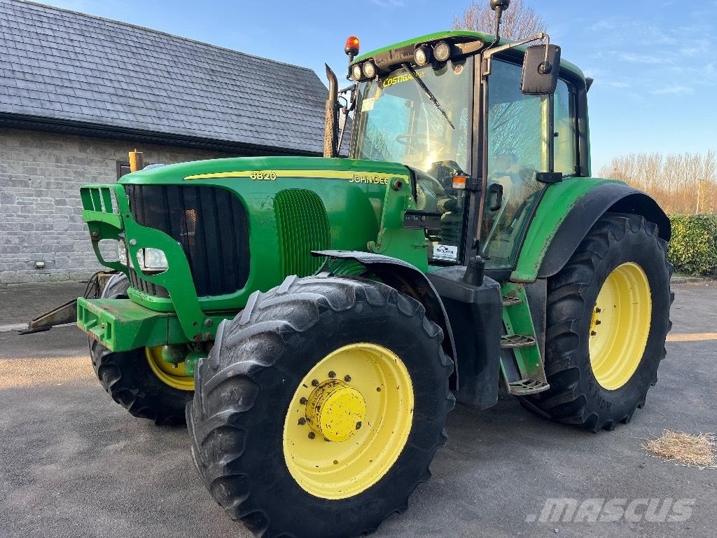 John Deere 6820 الجرارات