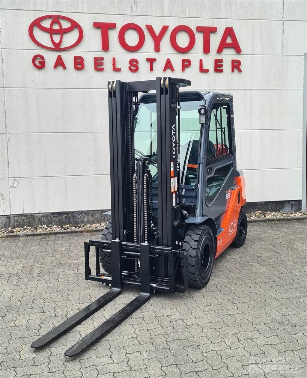 Toyota 02-8FGF25 شاحنات LPG