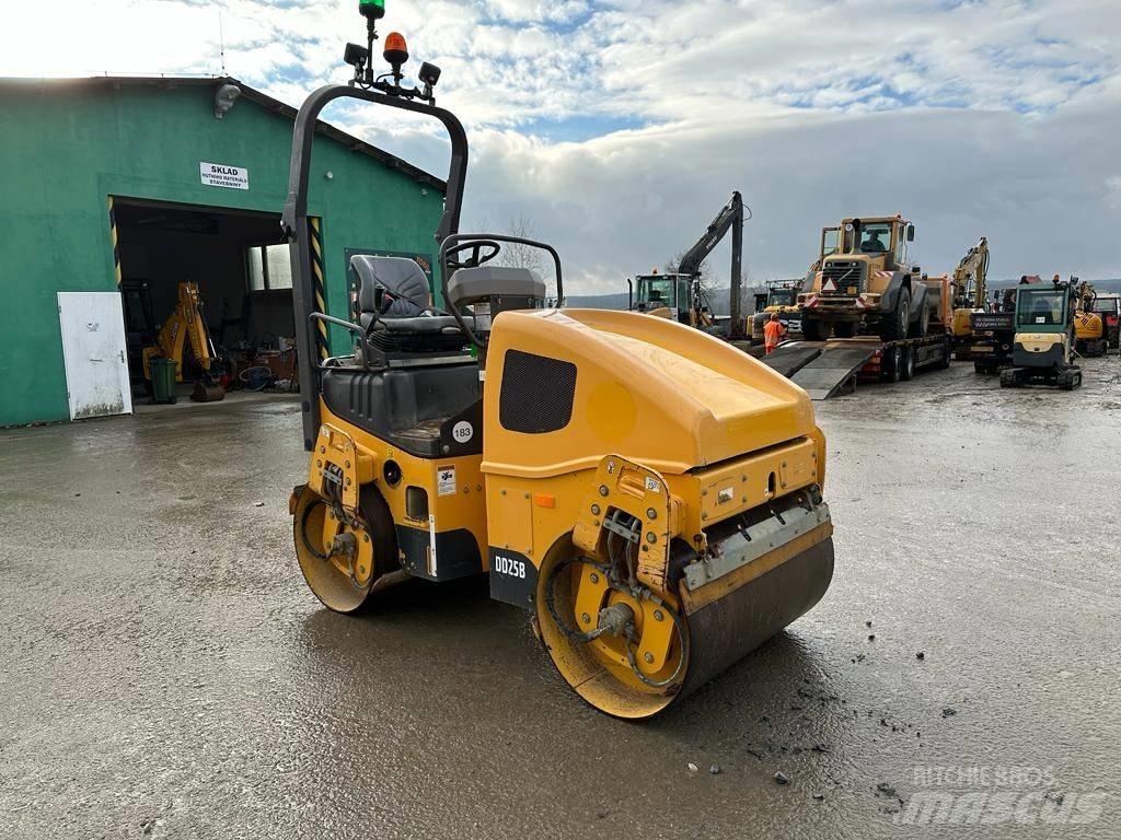 Volvo DD 25 B مداحل ثنائية الاسطوانة