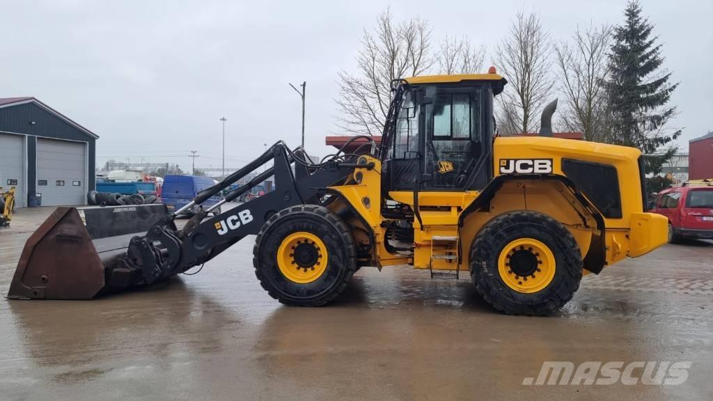 JCB 437 HT لوادر بعجل