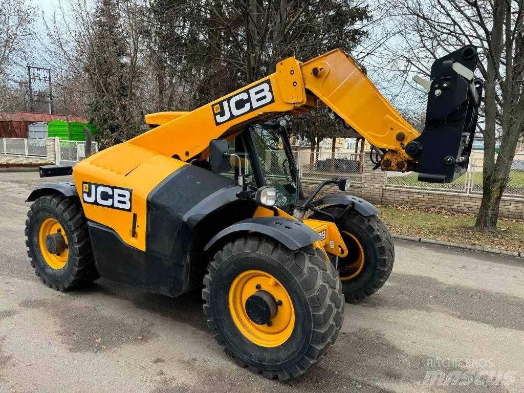 JCB 527-58 معدات مناولة لأغراض الزراعة