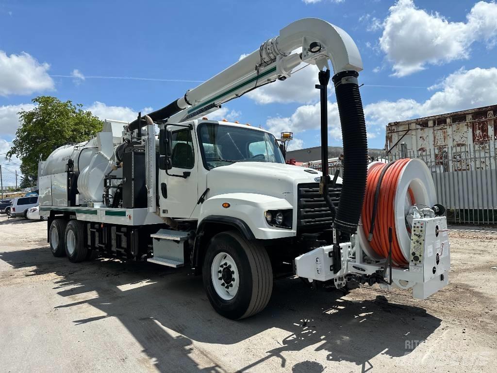 Freightliner 114 SD شاحنات مزدوجة / خلخلة
