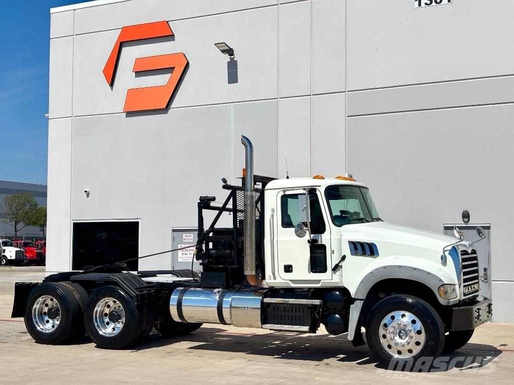 Mack GU713 مركبات إصلاح الأعطال