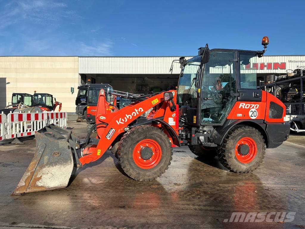 Kubota R 070 لوادر بعجل
