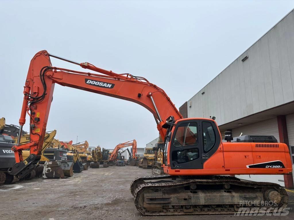 Doosan DX300LC حفارات زحافة