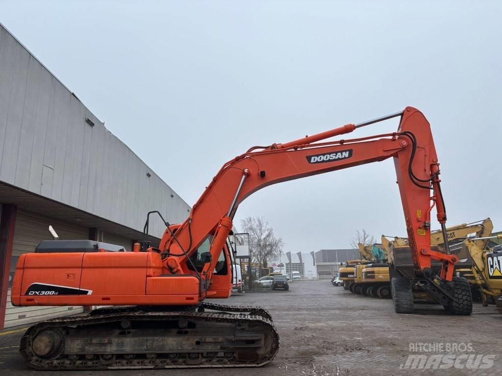 Doosan DX300LC حفارات زحافة