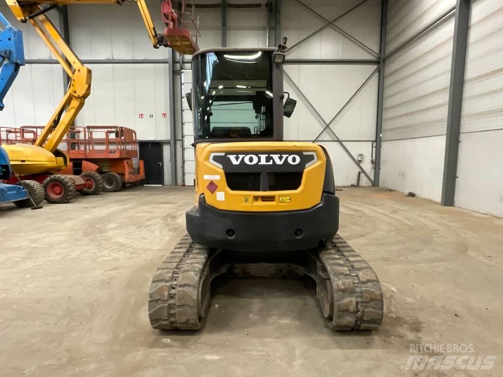 Volvo ECR 50 D حفارات صغيرة أقل من 7 طن (حفارات صغيرة)