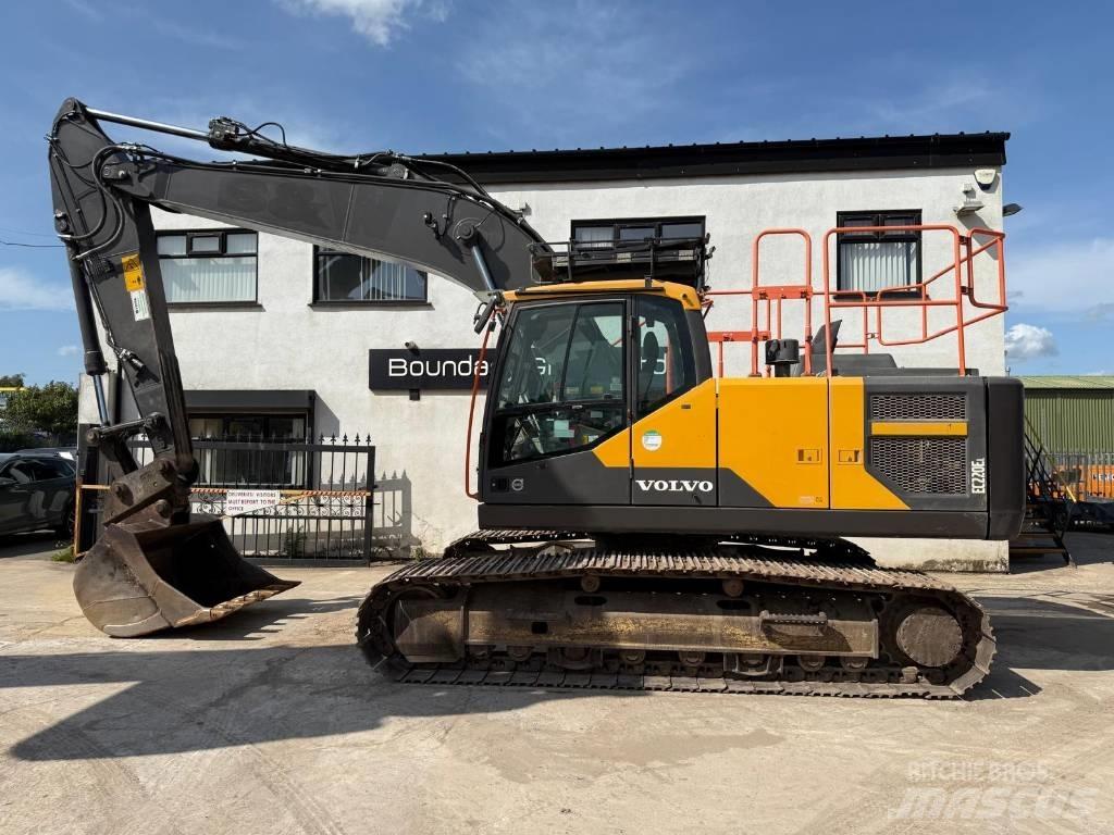 Volvo EC 220 EL حفارات زحافة